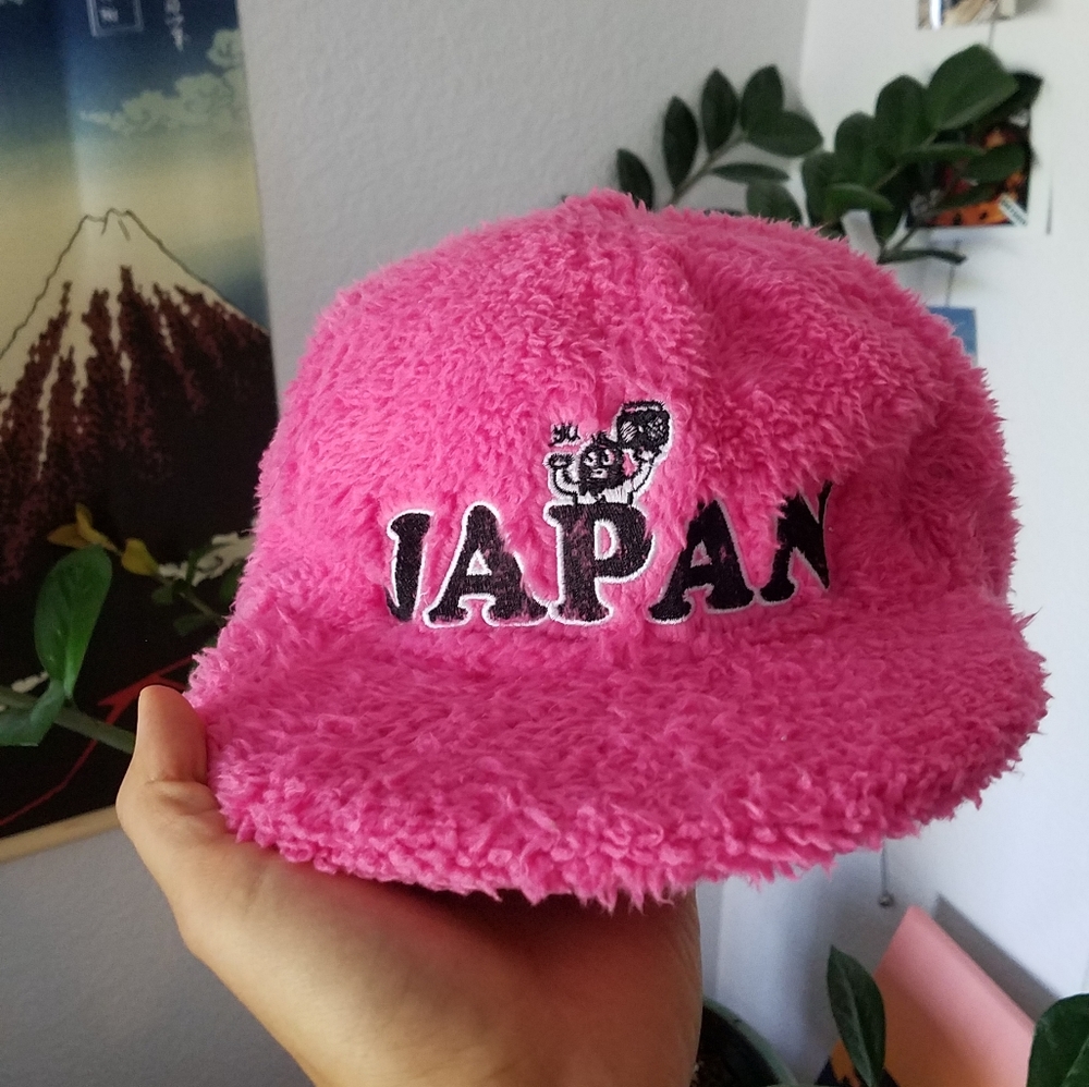 COPY - Fuzzy pink Japan hat